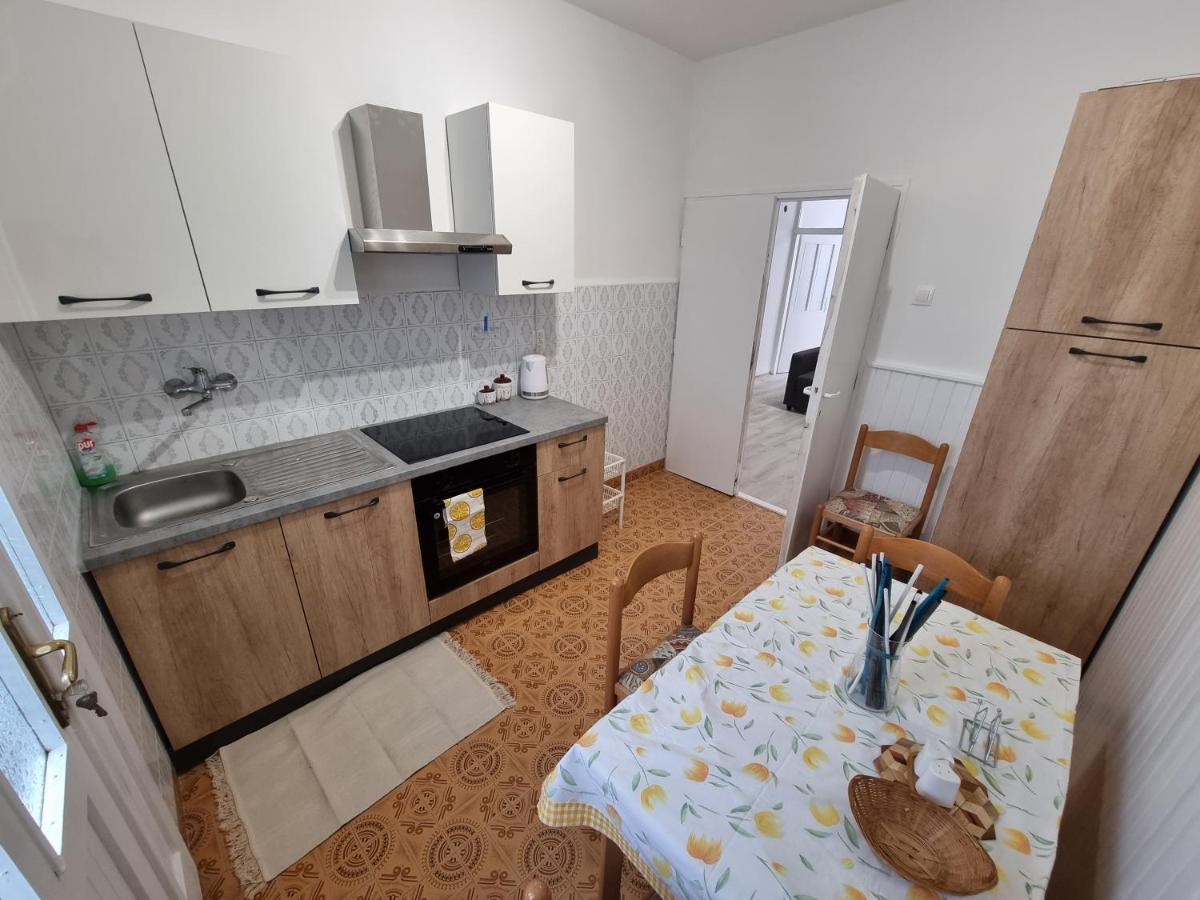 Retreat Apartments With Free Parking Pula Dış mekan fotoğraf