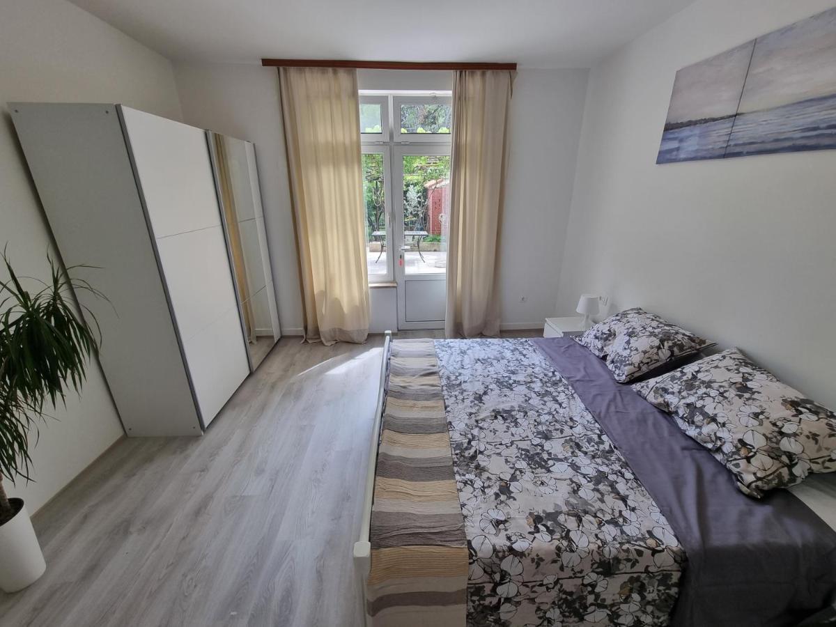 Retreat Apartments With Free Parking Pula Dış mekan fotoğraf