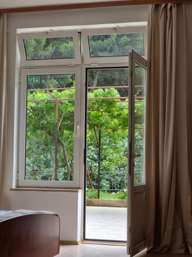 Retreat Apartments With Free Parking Pula Dış mekan fotoğraf
